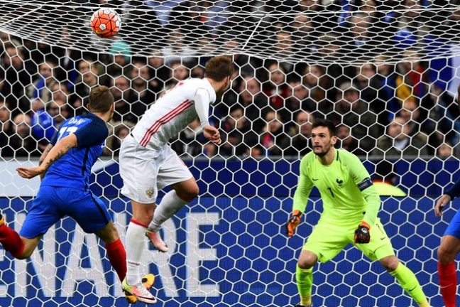 Полузащитник «Лестера» Канте забил 1-й гол за сборную Франции