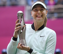 Шарапова стала победительницей турнира в Тяньцзине