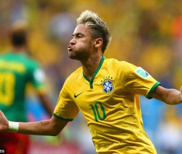 ЧМ-2014: Бразилия разгромила Камерун и сыграет с Чили, Мексика - с Нидерландами