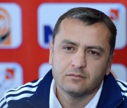 Минасян покинул пост наставника сборной Армении