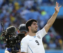 ФИФА отклонила апелляцию Ассоциации футбола Уругвая по "делу Суареса"