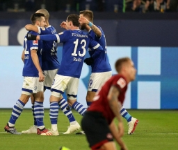 "Шальке" отгрузил 5 голов в ворота "Нюрнберга"