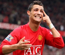 Роналду желает продолжить карьеру в "Манчестер Юнайтед"