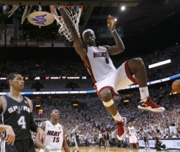 НБА: Баскетболисты "Хит" сравняли счет в финальной серии с "Сан-Антонио"