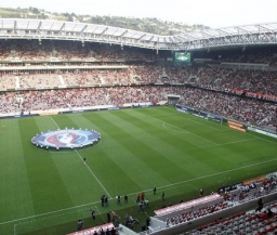 Во Франции открыли стадион, который примет матчи Евро-2016