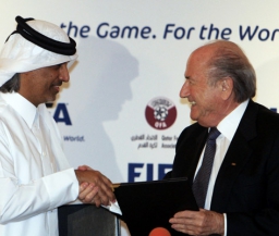 Блаттер признался, что европолитики были заинтересованы в проведении ЧМ-2022 в Катаре
