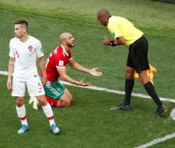 Амрабат расскритиковал судью матча Марокко – Португалия