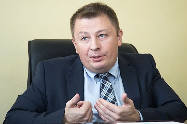 Зуев считает, что Глушаков заслужил желтую карточку за симуляцию