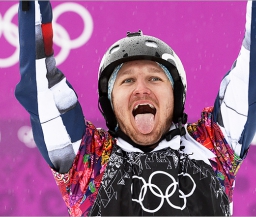 Олюнин завоевал серебро в сноуборд-кроссе