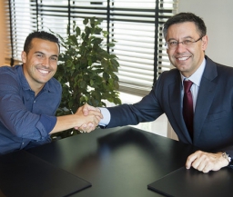 Официально: Педро и Альба продлили контракты с "Барсой"