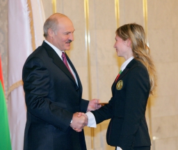 Лукашенко наехал на Домрачеву