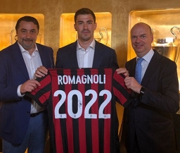 Романьоли подписал новый контракт с "Миланом"