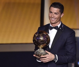 Роналду получил Золотой мяч, Хамес - Приз Пушкаша и другие победители FIFA Ballon d