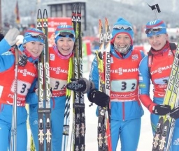 Россиянки выиграли серебро в эстафете в Антхольце 