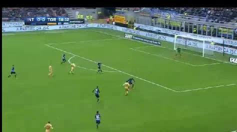 1:0 - Гол Фальке