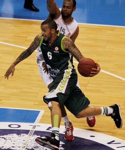 \"Уникаха\" добилась победы над \"Брозе\"