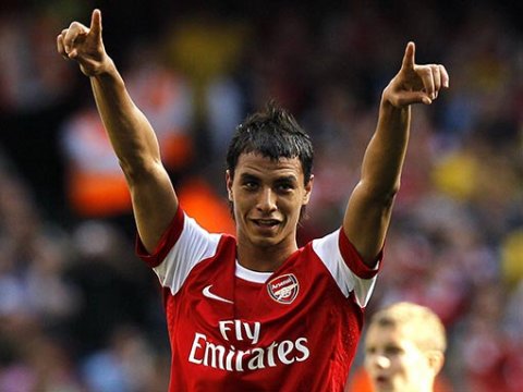 \"Вест Хэм\" интересуется форвардом \"Арсенала\"