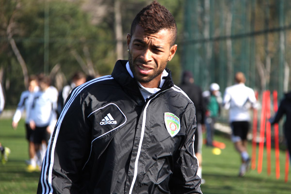 Феррейра подписал новый контракт с \"Тереком\"