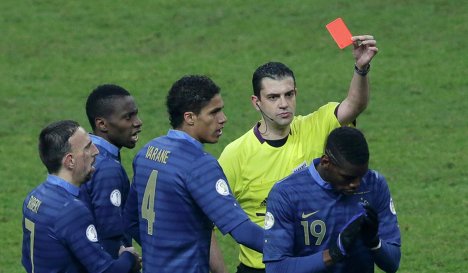 Погба уверяет, что не трогал Хави