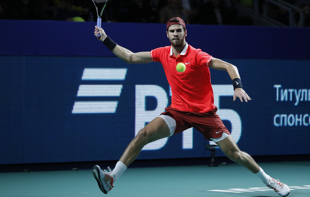 Хачанов сыграет против Маннарино в финале \"Кубка Кремля\"