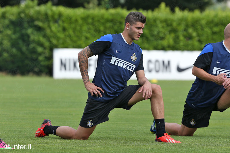 \"Неррадзури\" подписали Икарди