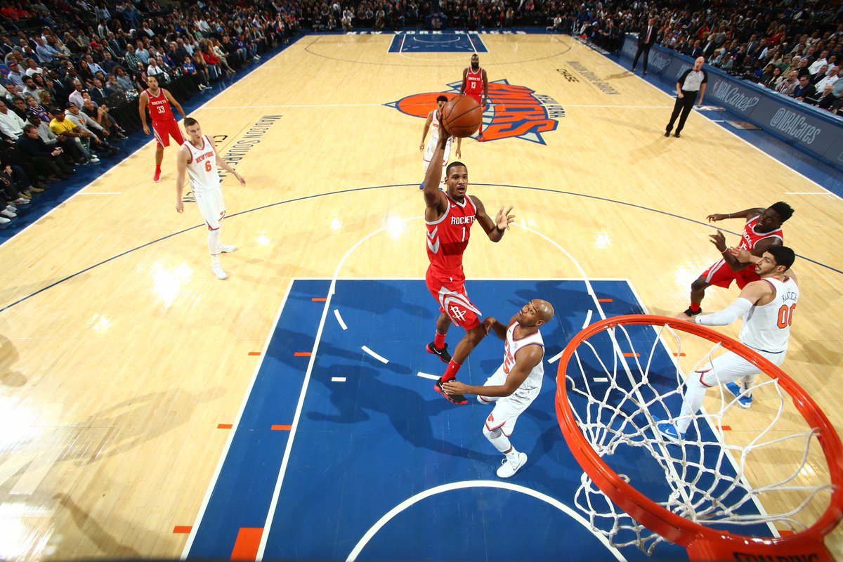 \"Хьюстон\" прервал победную серию \"Никс\"