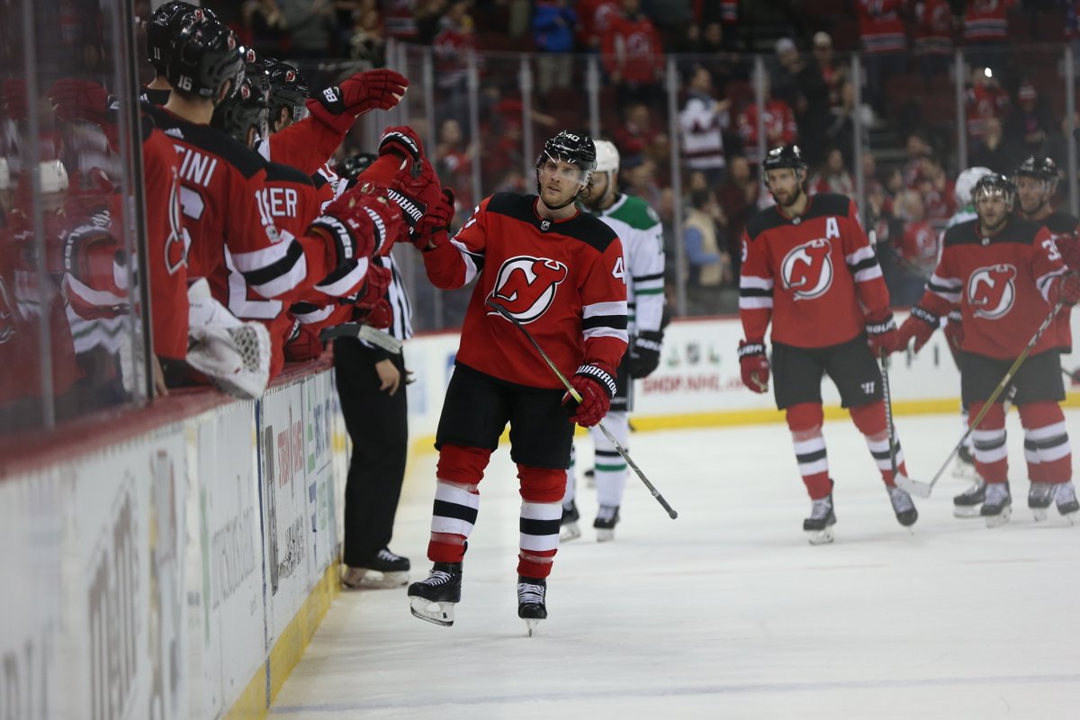 \"Даллас\" пропустил 5 шайб от \"Нью-Джерси\"