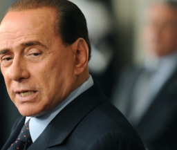 Берлускони продает 48% акций "Милана"