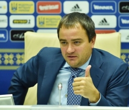 Павелко поблагодарил тренеров и футболистов сборной Украины