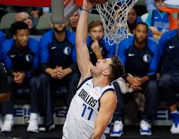 \"Мемфис Гриззлиз\" дома переиграли \"Даллас Маверикс\"