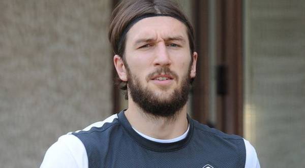 \"Днепр\" может подписать Чигринского и Морозюка