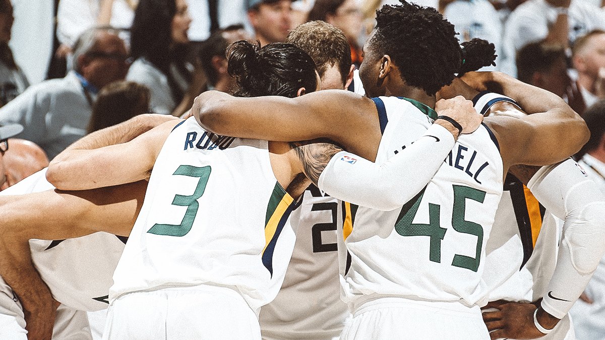 \"Юта\" выиграла третий матч у \"Оклахомы\"