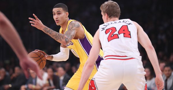 \"Лейкерс\" выиграли у \"Чикаго\"