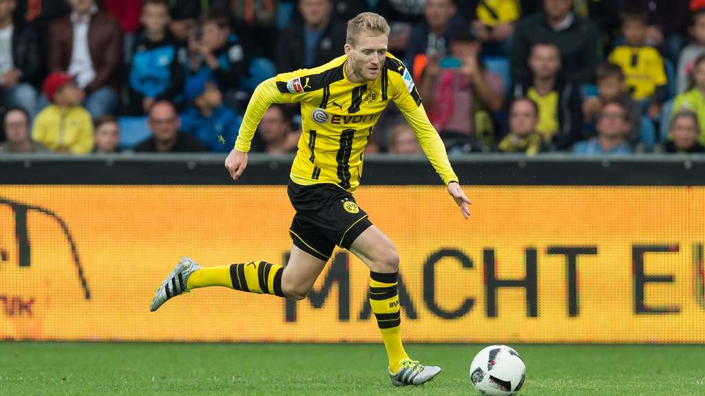 \"Вест Хэм\" может арендовать Шюррле