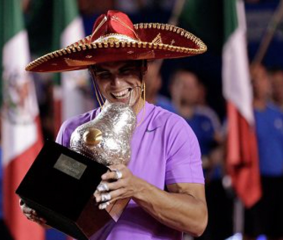 Надаль выиграл теннисный турнир в Мексике, легко победив Феррера