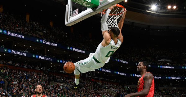 \"Бостон\" уверенно победил \"Атланту\"