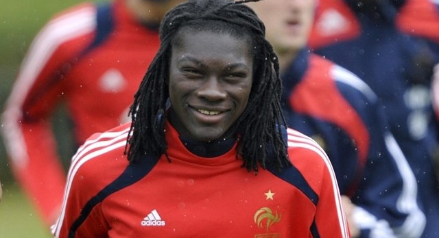 Чемпион Украины может перехватить у \"лебедей\" Гомиса