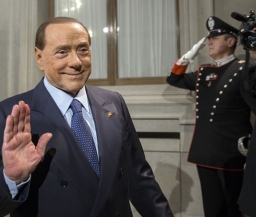 Берлускони не смотрит матчи "Милана"