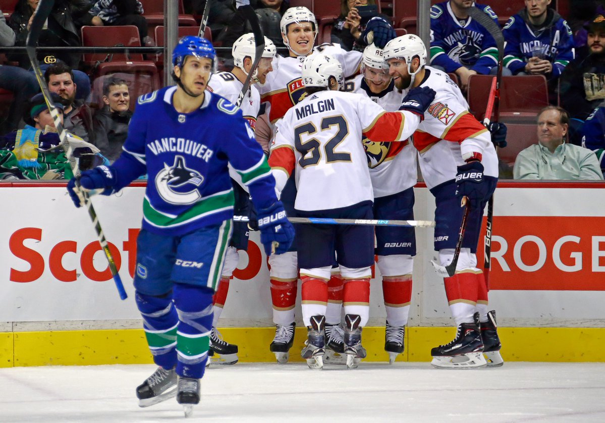 Дадонов помог \"Флориде\" одолеть \"Ванкувер\"