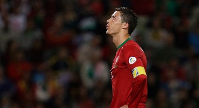 Роналду осталось забить всего три мяча, чтобы побить рекорд Паулеты