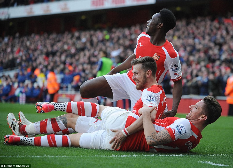 \"Арсенал\" разгромил \"Вест Хэм\" в \"лондонском\" дерби