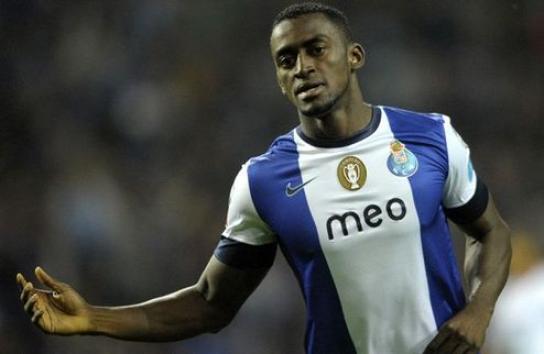 \"Наполи\" попытается купить форварда \"Порту\"