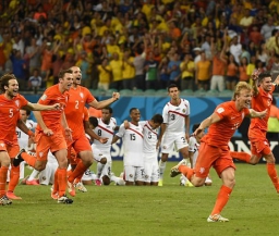 ЧМ-2014: Нидерланды в серии пенальти обыграли Коста-Рику и вышли в полуфинал