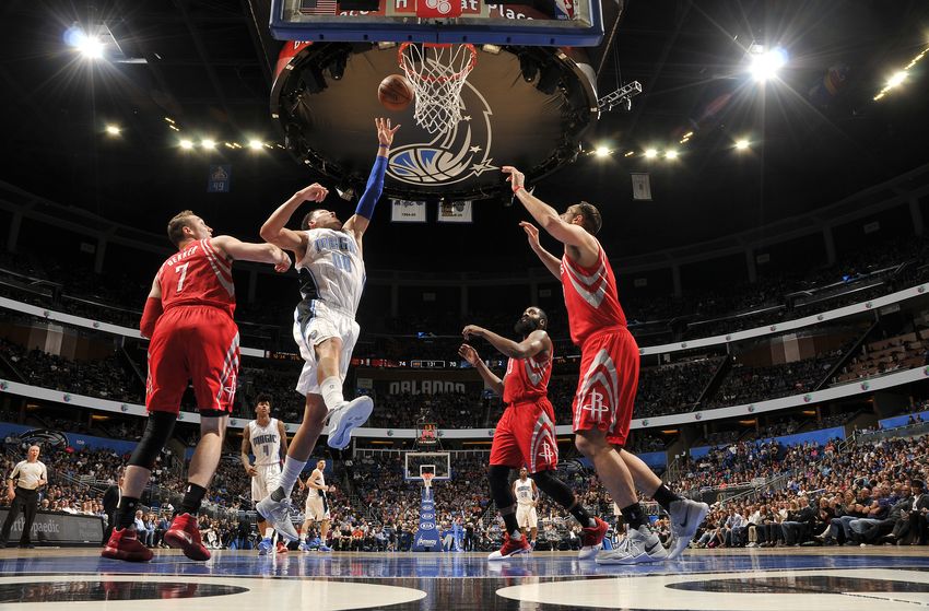 \"Хьюстон Рокетс\" разгромили \"Орландо Мэджик\"