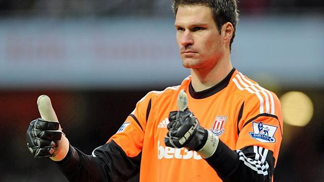 \"Рома\" хочет купить Беговича