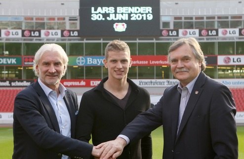 Бендер продлил контракт с \"фармацевтами\" 