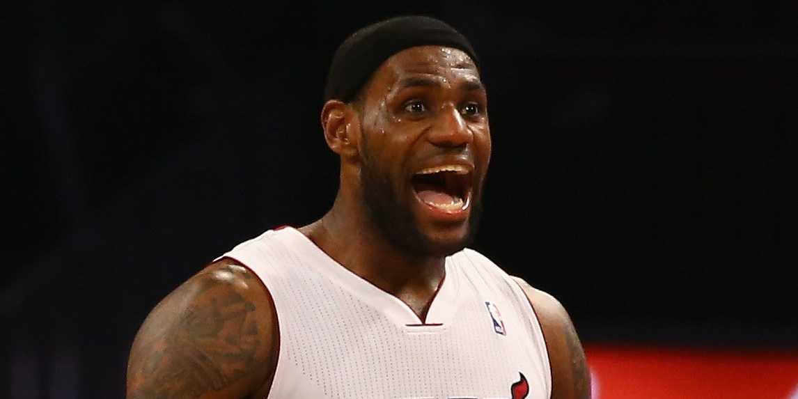 ЛеБрон Джеймс опозорился в матче с \"Шарлотт\"