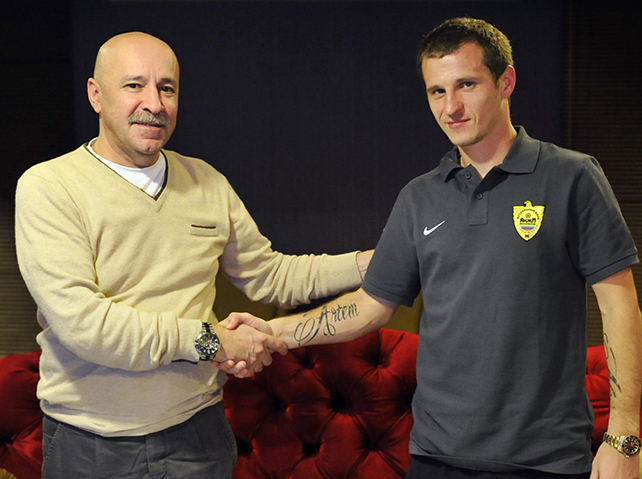 Экс-динамовец Алиев пополнил состав \"Анжи\"