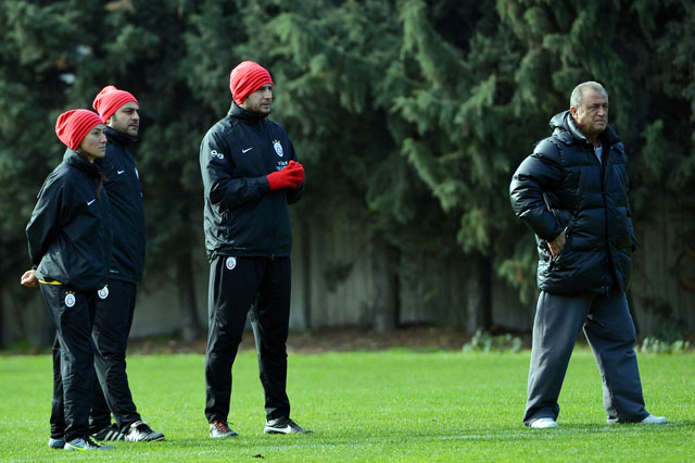 \"Галатасараем\" в игре против \"Карабюкспора\" будет руководить женщина