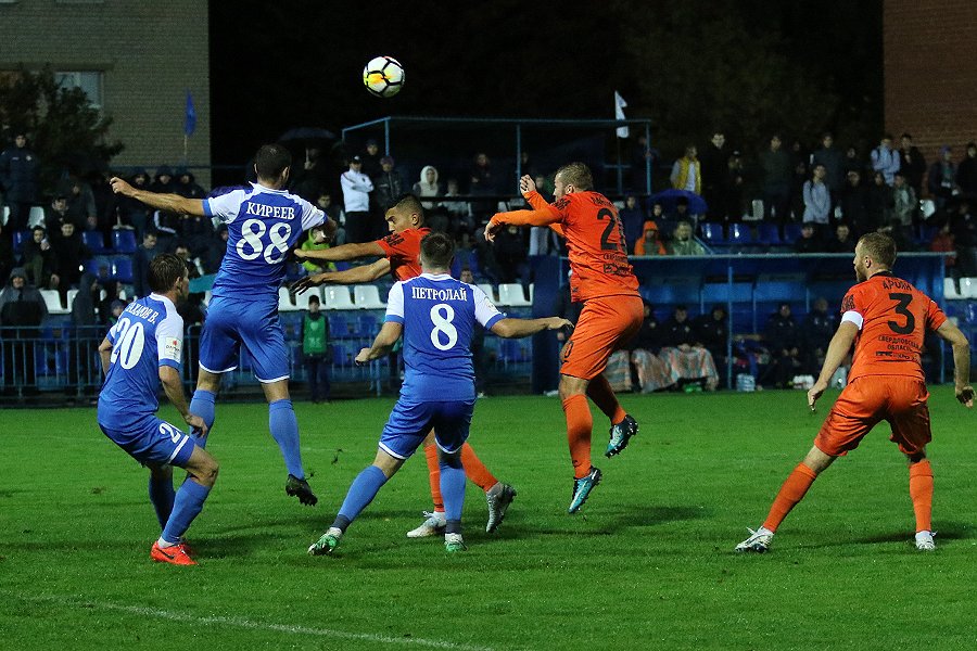 \"Урал\" шагнул в 1/8 финала Кубка России